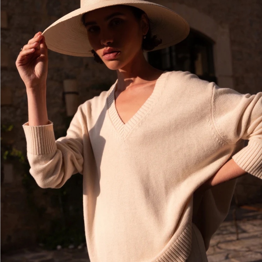 NWT- Jenni Kayne Simone V-Neck in Ivory- Small